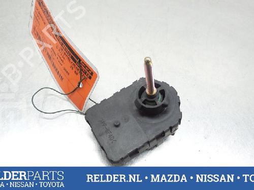 Used Headlight adjuster motor TOYOTA AVENSIS (_T25_) 2.0 D-4D (CDT250_, CDT250R) (116 hp) 22140240