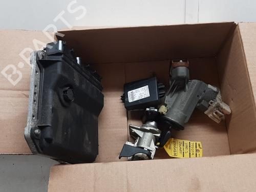 Used Engine control unit (ECU) Engine control unit (ECU) TOYOTA YARIS (_P9_) 1.3 VVT-i (SCP90_, SCP90R) (87 hp) 32846352 32846352