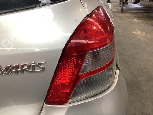 Høyre baklys TOYOTA YARIS (_P9_) 1.33 VVT-i (NSP90_, NSP90R) (100 hp) 29384694