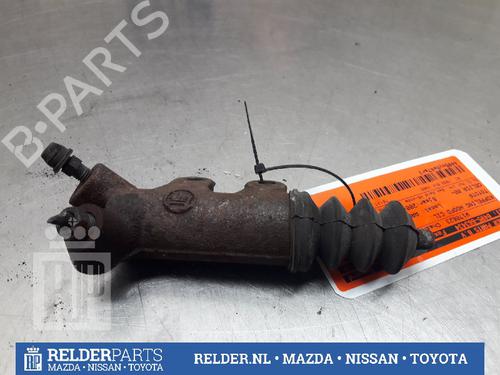 Used Clutch slave cylinder TOYOTA CELICA Coupe (_T23_) 1.8 16V TS (ZZT231_, ZZT231R) (192 hp) 22157907