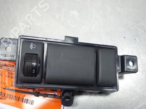 Used Switch NISSAN MICRA IV (K13K, K13KK) 1.2 (80 hp) 22152676