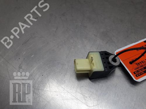 Used Electronic module TOYOTA YARIS (_P13_) 1.3 (NSP130_, NSP130) (99 hp) 22155456