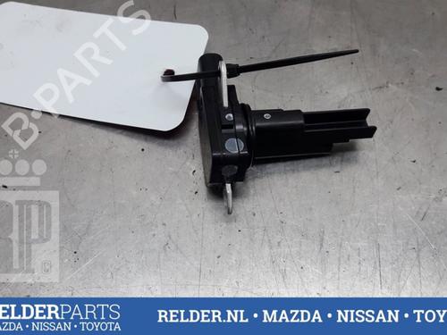 Used Mass air flow sensor Mass air flow sensor TOYOTA YARIS (_P13_) 1.5 Hybrid (NHP130_, NHP130) (101 hp) 22160394 22160394