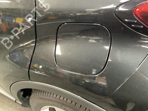 fuel-flap-toyota-c-hr-_x1_-2016-30275122 main image