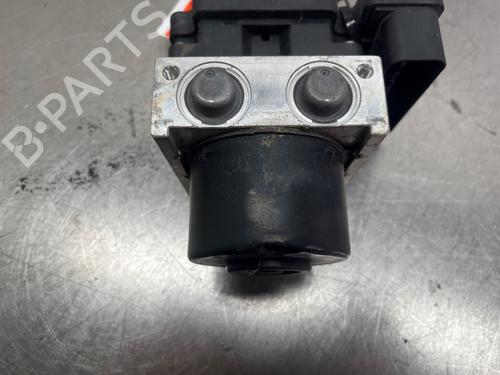 ABS pump TOYOTA YARIS (_P9_) 1.0 VVT-i (KSP90_, KSP90R) | BP28173558M43 