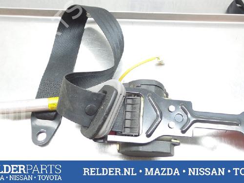 Used Seat buckle NISSAN PRIMERA Hatchback (P11) 2.0 TD (90 hp) 22137782