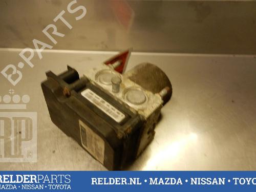 Used ABS pump TOYOTA AVENSIS (_T25_) 2.0 D-4D (CDT250_, CDT250R) (116 hp) 22136516