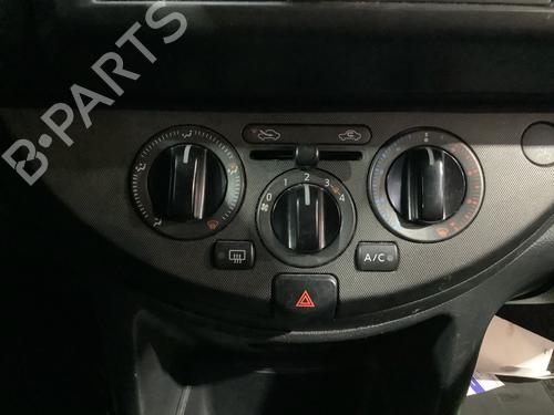 AC Styreenhet / Manøvreringsenhet NISSAN NOTE (E11, NE11) 1.6 (110 hp) 31755508