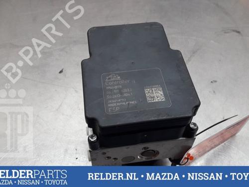 Used Electronic module TOYOTA YARIS (_P13_) 1.3 (NSP130_, NSP130) (99 hp) 22159617