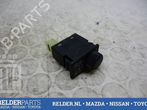 Used Switch NISSAN ALMERA II Hatchback (N16) 1.8 (114 hp) 22146216