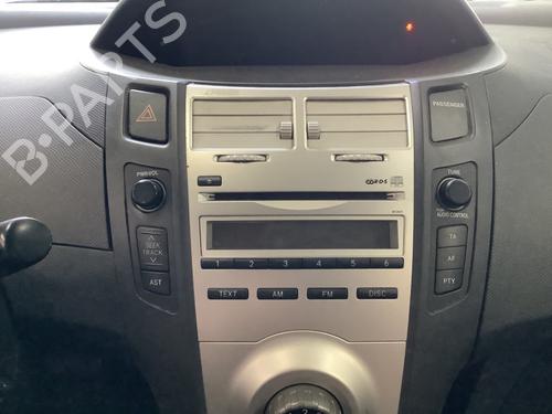 Sistema audio TOYOTA YARIS (_P9_) 1.0 VVT-i (KSP90_, KSP90R) (69 hp) 28048975