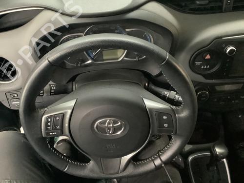 Used Steering wheel Steering wheel TOYOTA YARIS (_P13_) 1.5 Hybrid (NHP130_, NHP130) (101 hp) 33608977 33608977