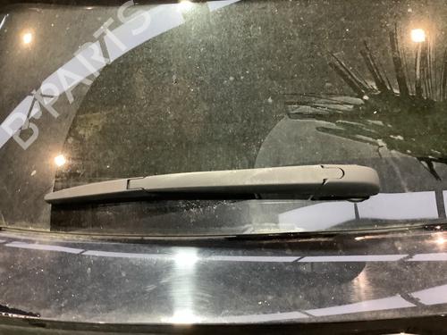 Used Rear windshield wiper arm TOYOTA YARIS (_P21_, _PA1_, _PH1_) 1.5 Hybrid (MXPH10, MXPH11) (116 hp) 31992421