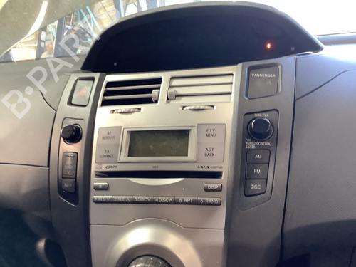 Radio TOYOTA YARIS (_P9_) 1.0 VVT-i (KSP90_, KSP90R) | BP26136403E6 