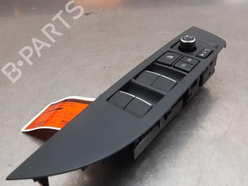 Switch TOYOTA COROLLA Estate (_E21_) 1.8 Hybrid (ZWE211W) | BP28049051I30 