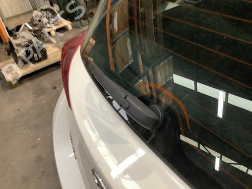 Rear windshield wiper arm TOYOTA AURIS (_E18_) 1.8 Hybrid (ZWE186_, ZWE186R) | BP22169700C144