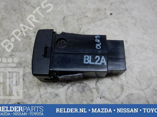 Used Switch MAZDA 323 F VI Hatchback (BJ) 2.0 TD (101 hp) 22139655