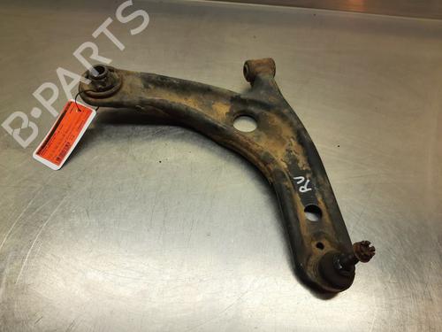 Used Right front suspension arm TOYOTA YARIS (_P9_) 1.33 VVT-i (NSP90_, NSP90R) (100 hp) 22169473