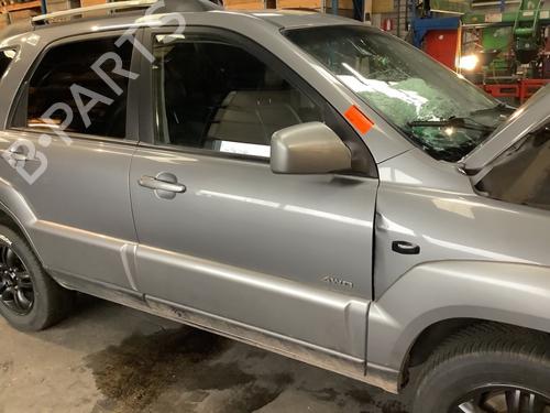Right front door KIA SPORTAGE II (JE_, KM_) 2.0 i 16V | BP22356580C3