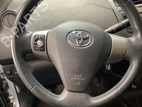 Used Driver airbag TOYOTA YARIS (_P9_) 1.33 VVT-i (NSP90_, NSP90R) (100 hp) 30811450