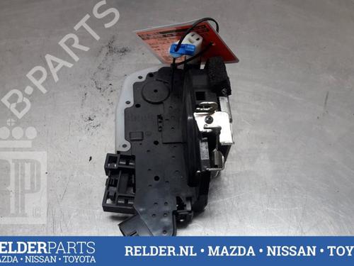 Used Front left lock NISSAN MICRA IV (K13K, K13KK) 1.2 (80 hp) 22158089