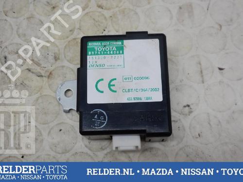 Used Control unit Control unit TOYOTA AVENSIS VERSO (_M2_) 2.4 VVT-i (ACM21) (156 hp) 22148908 22148908