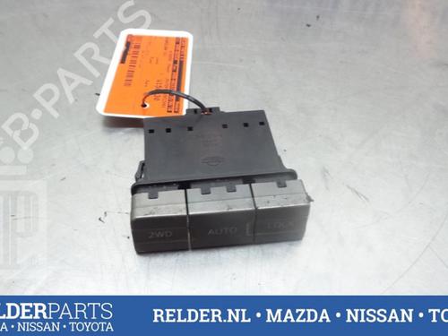 Switch NISSAN X-TRAIL I (T30) 2.2 Di 4x4 | BP22162220I30 