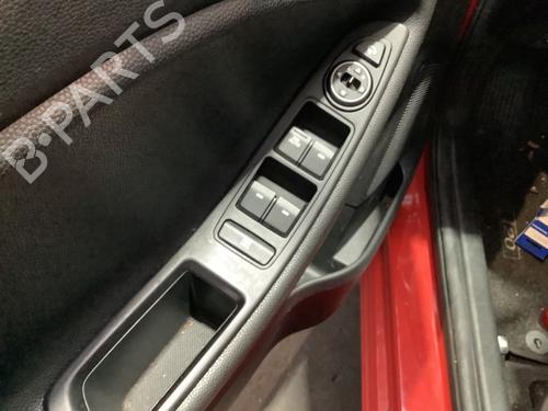 Used Switch Switch HYUNDAI i20 II (GB, IB) 1.0 T-GDI (101 hp) 32330420 32330420