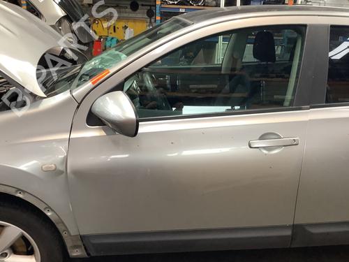 Dør venstre fortil NISSAN QASHQAI I (J10, NJ10) 1.6 (114 hp) 31678965