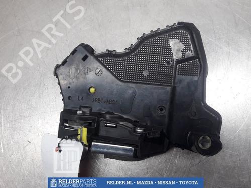 Used Front left lock TOYOTA RAV 4 IV (_A4_) 2.5 Hybrid (AVA42_) (155 hp) 22156458