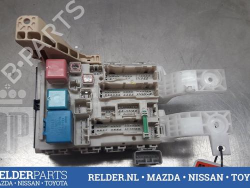 Used Fuse box TOYOTA YARIS (_P9_) 1.33 VVT-i (NSP90_, NSP90R) (100 hp) 22158935