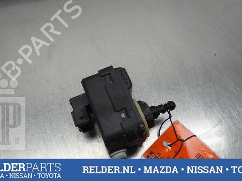 Frlygte justeringsmotor TOYOTA YARIS (_P9_) 1.33 VVT-i (NSP90_, NSP90R) (100 hp) 22136831
