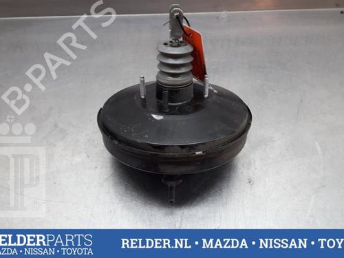 Used Servo brake TOYOTA YARIS (_P13_) 1.3 (NSP130_, NSP130) (99 hp) 22158658