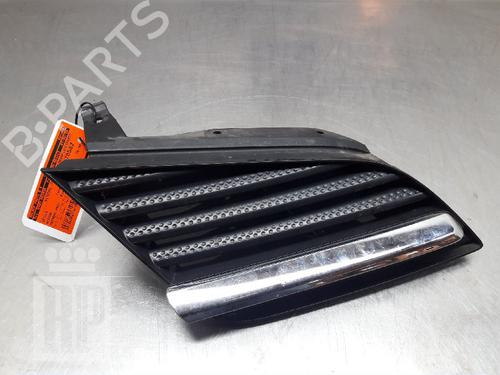 Used Grille NISSAN PRIMERA (P12) 1.6 (106 hp) 22155398