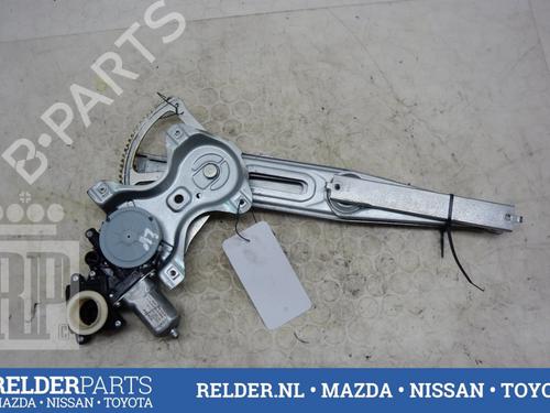 Alzavetro anteriore sinistro TOYOTA YARIS (_P9_) 1.0 VVT-i (KSP90_, KSP90R) (69 hp) 22149359