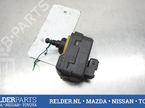 Frlygte justeringsmotor TOYOTA YARIS (_P9_) 1.3 VVT-i (SCP90_, SCP90R) (87 hp) 22137194