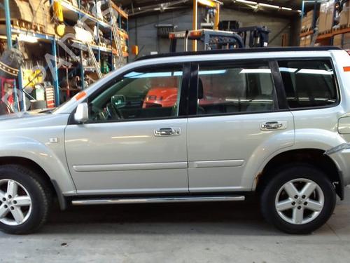 Used Front bumper reinforcement NISSAN X-TRAIL I (T30) 2.5 4x4 (165 hp) 22163372