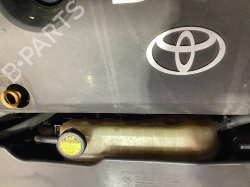 Expansion tank TOYOTA COROLLA Verso (ZER_, ZZE12_, R1_) 2.2 D-4D (AUR10_, AUR10R) | BP29812239C120 