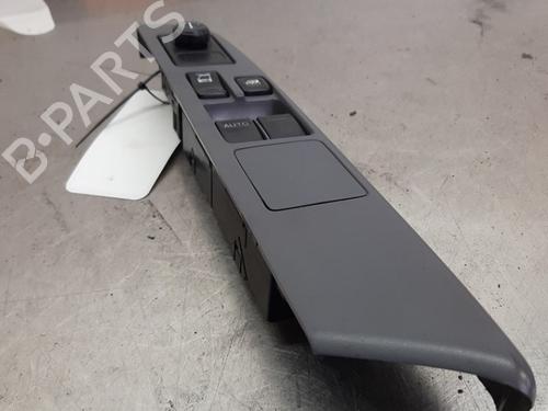 switch-nissan-pick-up-d22-1997-26533886 main image