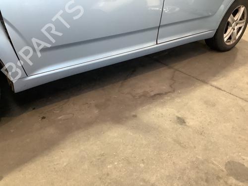 Jupe lateral gauche TOYOTA COROLLA Verso (ZER_, ZZE12_, R1_) 1.8 (ZNR11_, ZNR11R) (129 hp) 30713244