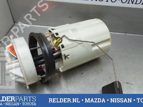 Used Fuel pump NISSAN PRIMERA Hatchback (P12) 2.2 Di (126 hp) 22137376