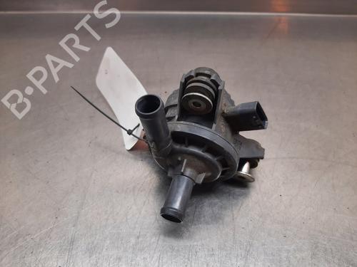Used Auxiliary water pump TOYOTA AURIS (_E18_) 1.8 Hybrid (ZWE186_, ZWE186R) (136 hp) 29384531