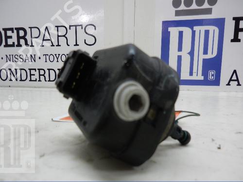 Used Headlight adjuster motor TOYOTA YARIS (_P9_) 1.0 VVT-i (KSP90_, KSP90R) (69 hp) 22149639