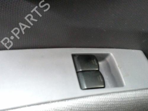 Used Switch NISSAN MICRA III (K12) 1.2 16V (80 hp) 22158330