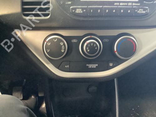 Used Climate control Climate control 37184886 37184886