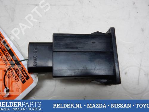 Used Switch TOYOTA AVENSIS (_T25_) 2.0 D-4D (CDT250_, CDT250R) (116 hp) 22162184