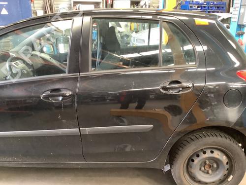 Used Left rear door TOYOTA YARIS (_P9_) 1.3 VVT-i (SCP90_, SCP90R) (87 hp) 28017216