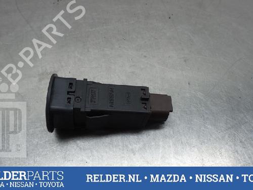 Used Switch NISSAN MICRA III (K12) 1.2 16V (65 hp) 22145049