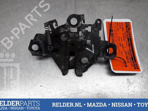 Used Hood lock TOYOTA RAV 4 III (_A3_) 2.2 D 4WD (ALA30_, ALA30R) (177 hp) 22161684