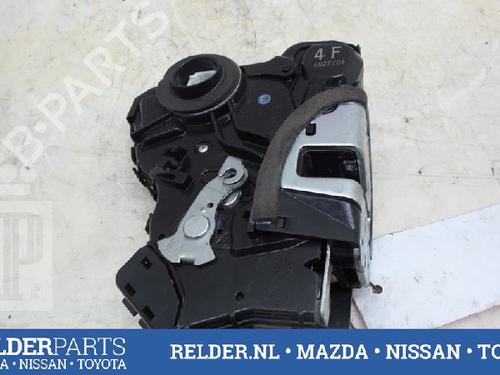 Used Front right lock TOYOTA RAV 4 III (_A3_) 2.2 D 4WD (ALA30_, ALA30R) (177 hp) 22144260